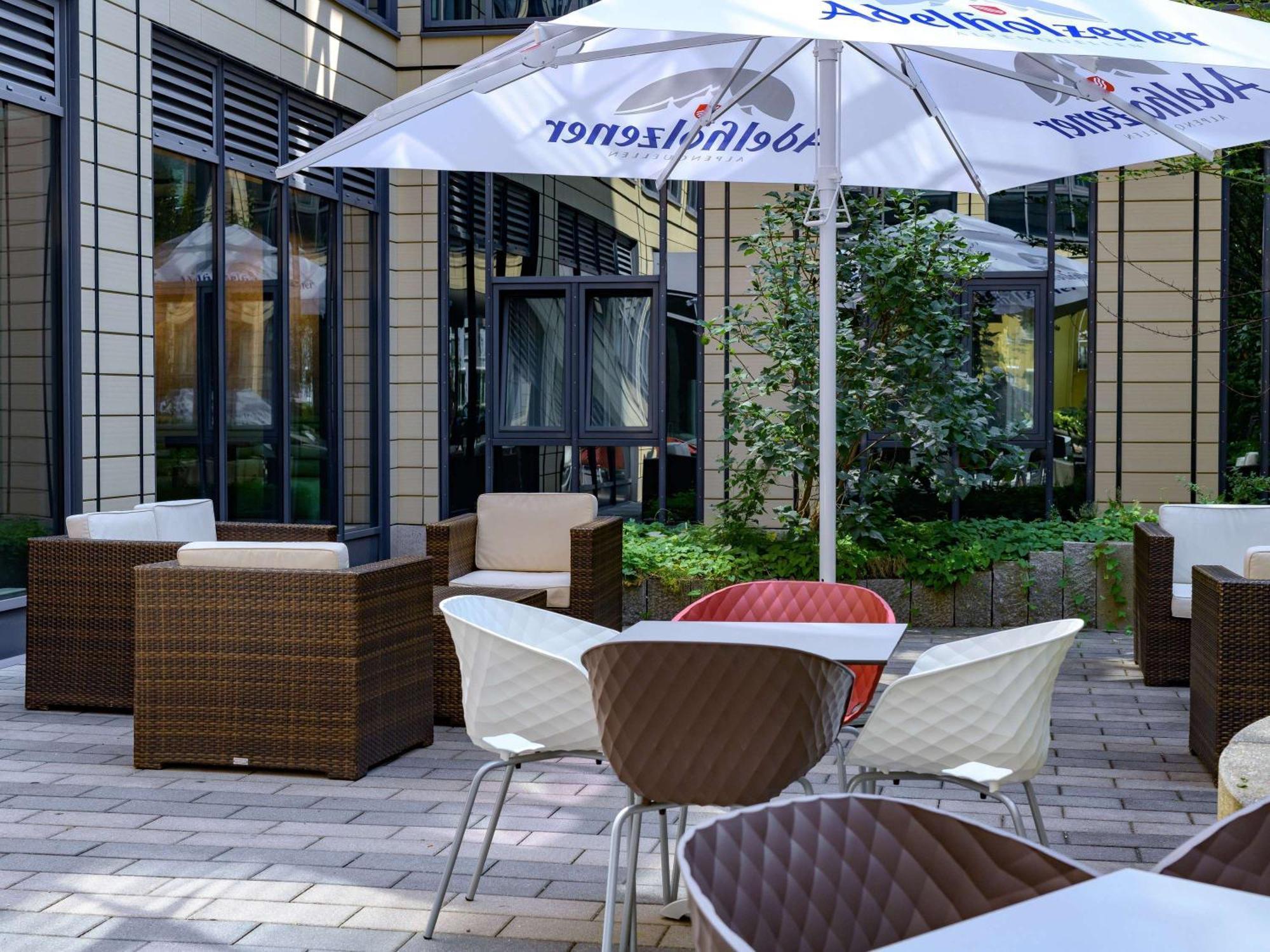 Ibis Muenchen Parkstadt Schwabing Buitenkant foto