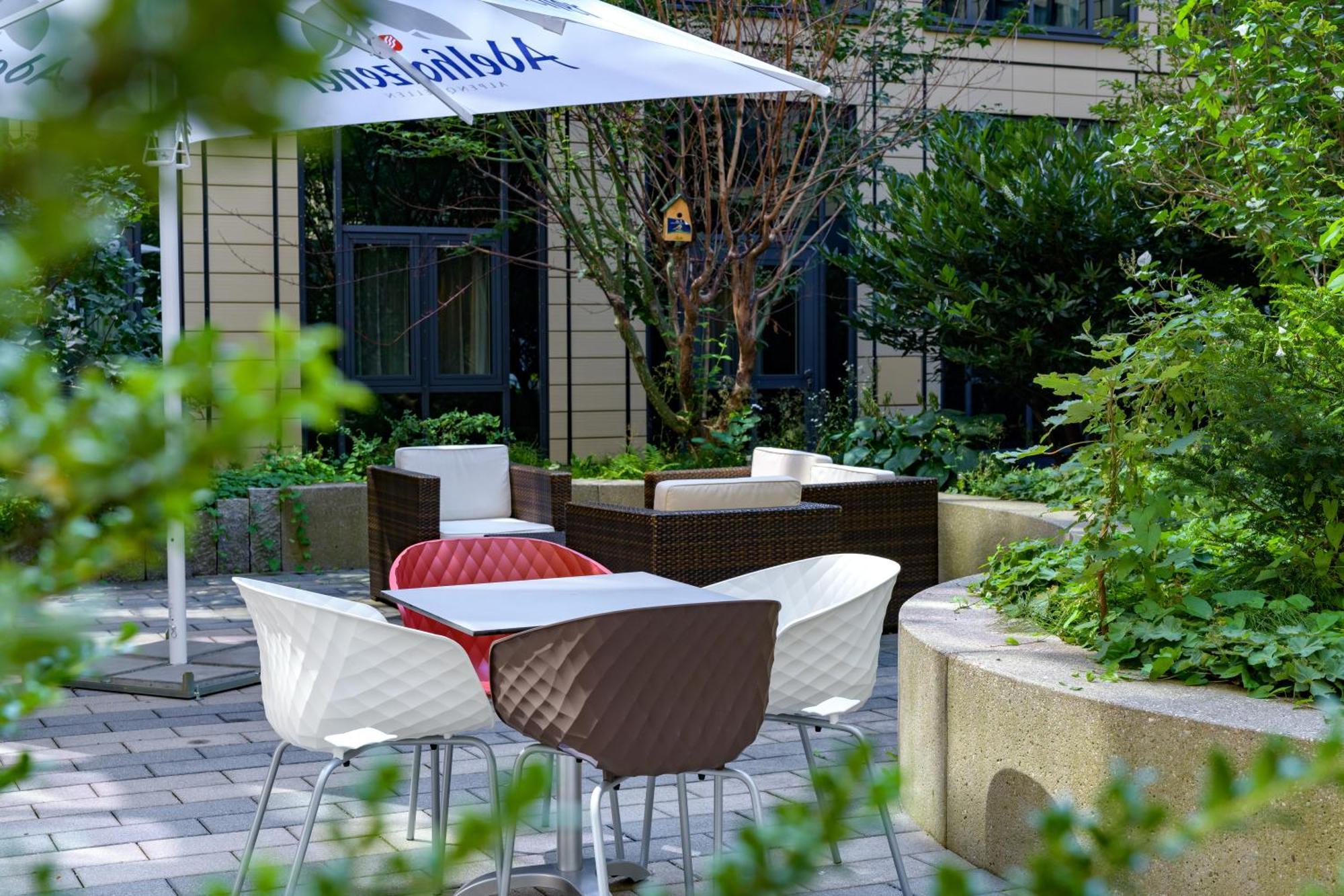 Ibis Muenchen Parkstadt Schwabing Buitenkant foto