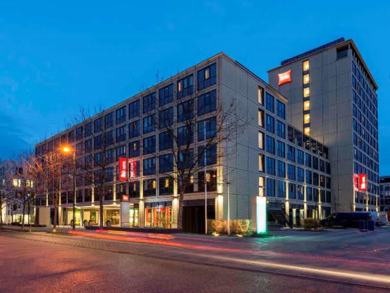Ibis Muenchen Parkstadt Schwabing Buitenkant foto