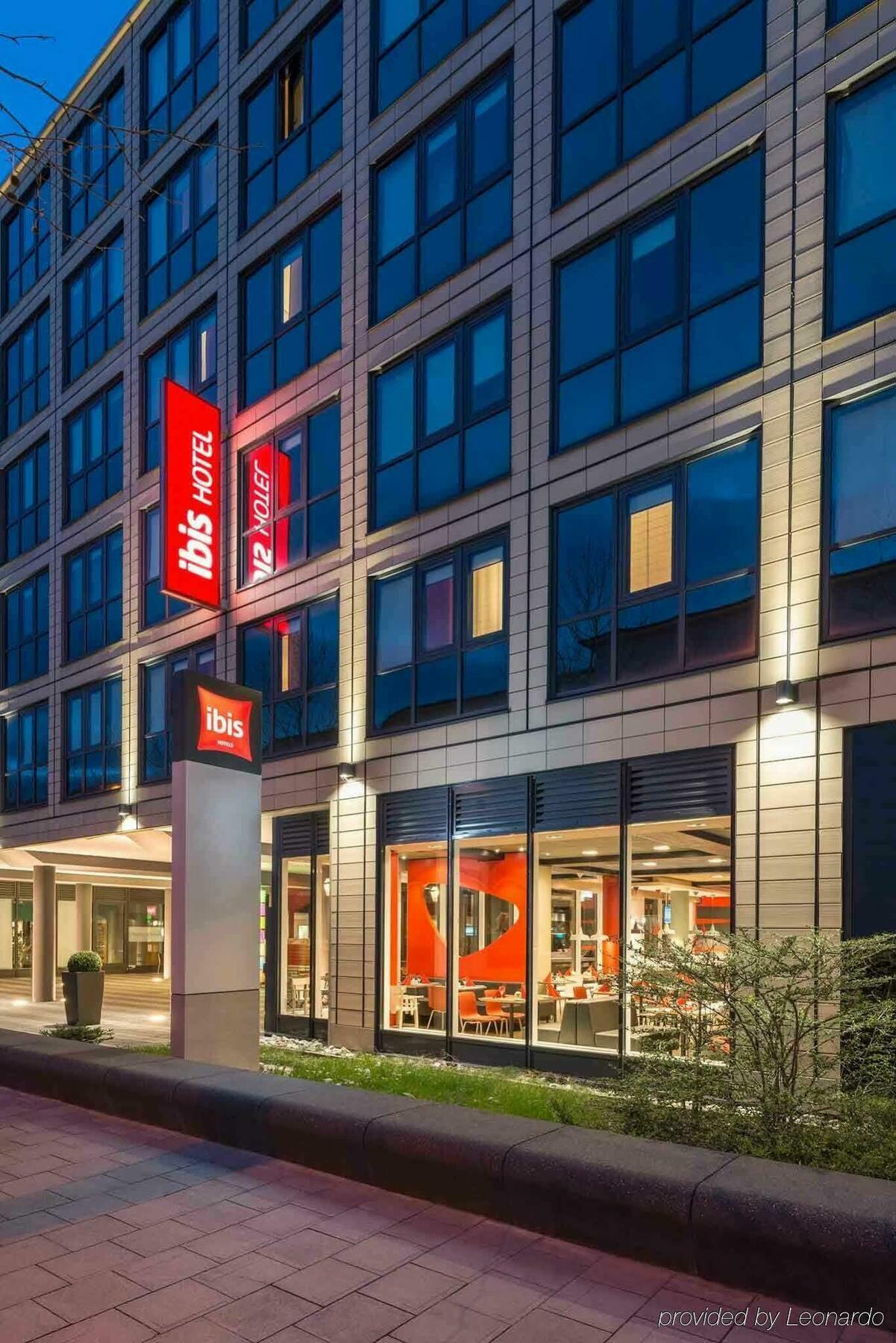 Ibis Muenchen Parkstadt Schwabing Buitenkant foto