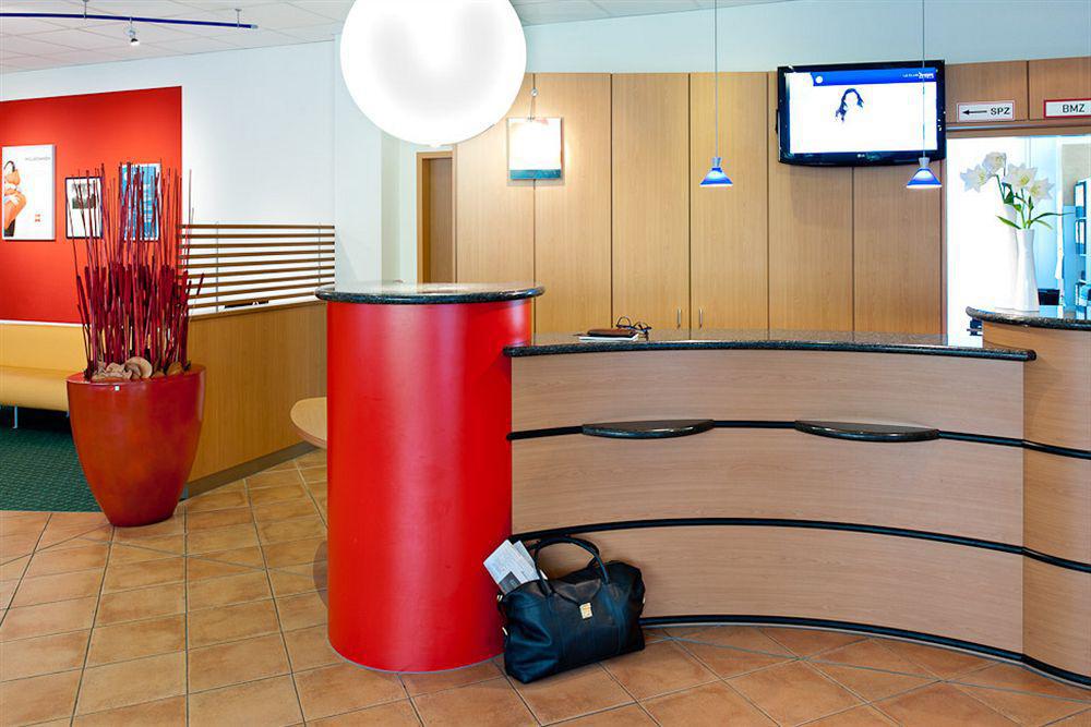 Ibis Muenchen Parkstadt Schwabing Buitenkant foto